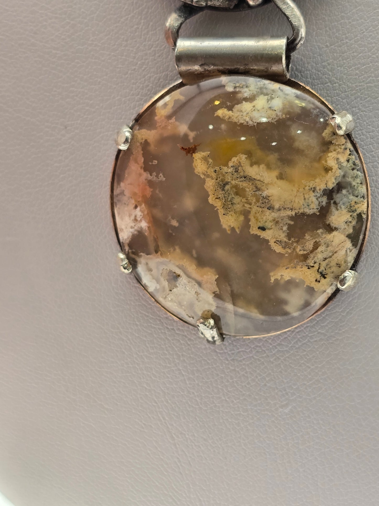 Werewolf Oregon Moss Agate Pendant - Howlin' at the Moon