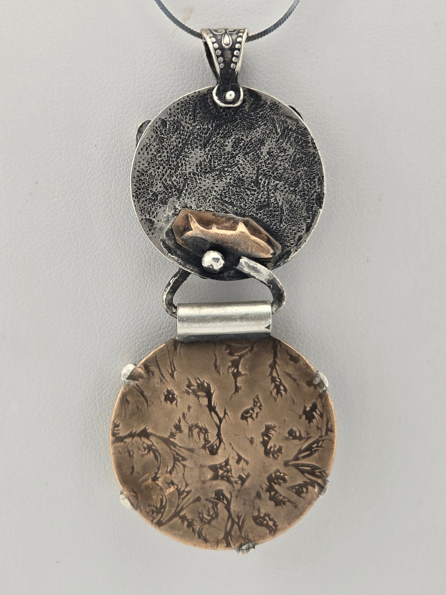 Werewolf Oregon Moss Agate Pendant - Howlin' at the Moon